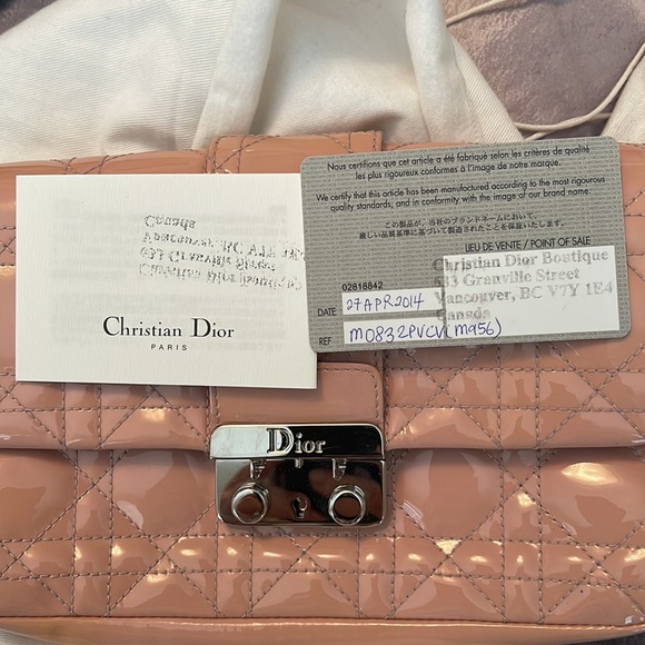 Dior Wallet on a Chain - Picture 5 of 6